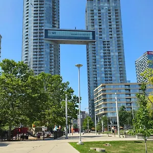 Downtown Condo, Free Indoor Parking With Amazing View Apartment